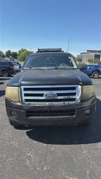 2010 Ford Expedition, photo 2