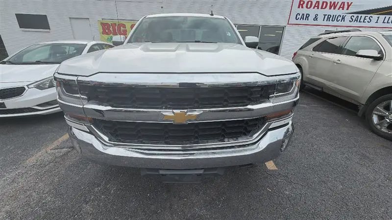 2016 Chevrolet Silverado 1500, photo 2