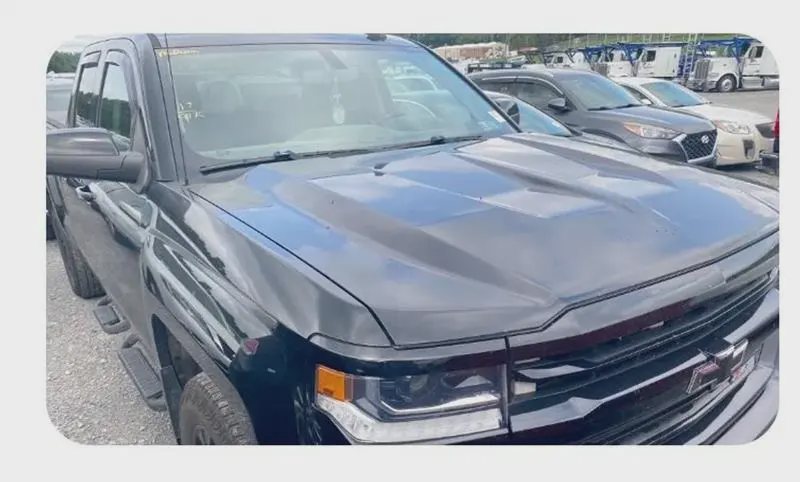 2017 Chevrolet Silverado 1500, photo 2