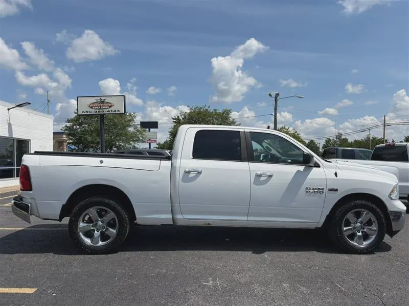 2014 RAM 1500, photo 2