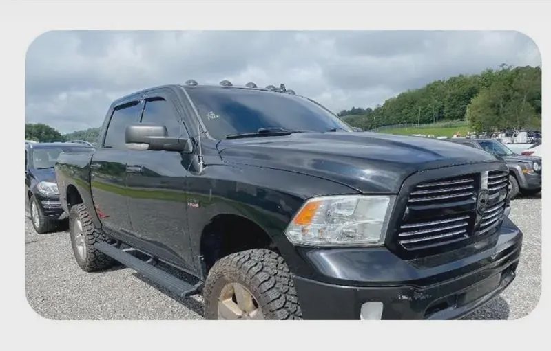 2015 RAM 1500, photo 2