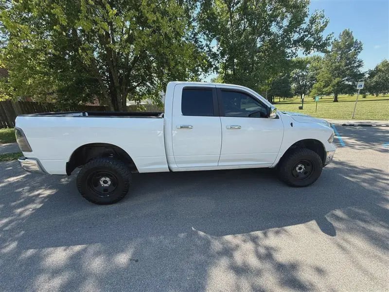 2013 RAM 1500, photo 2